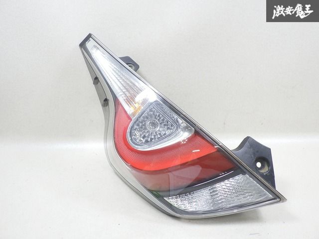 TOYOTA トヨタ 純正 NHP10 アクア 後期 テールランプ テール
