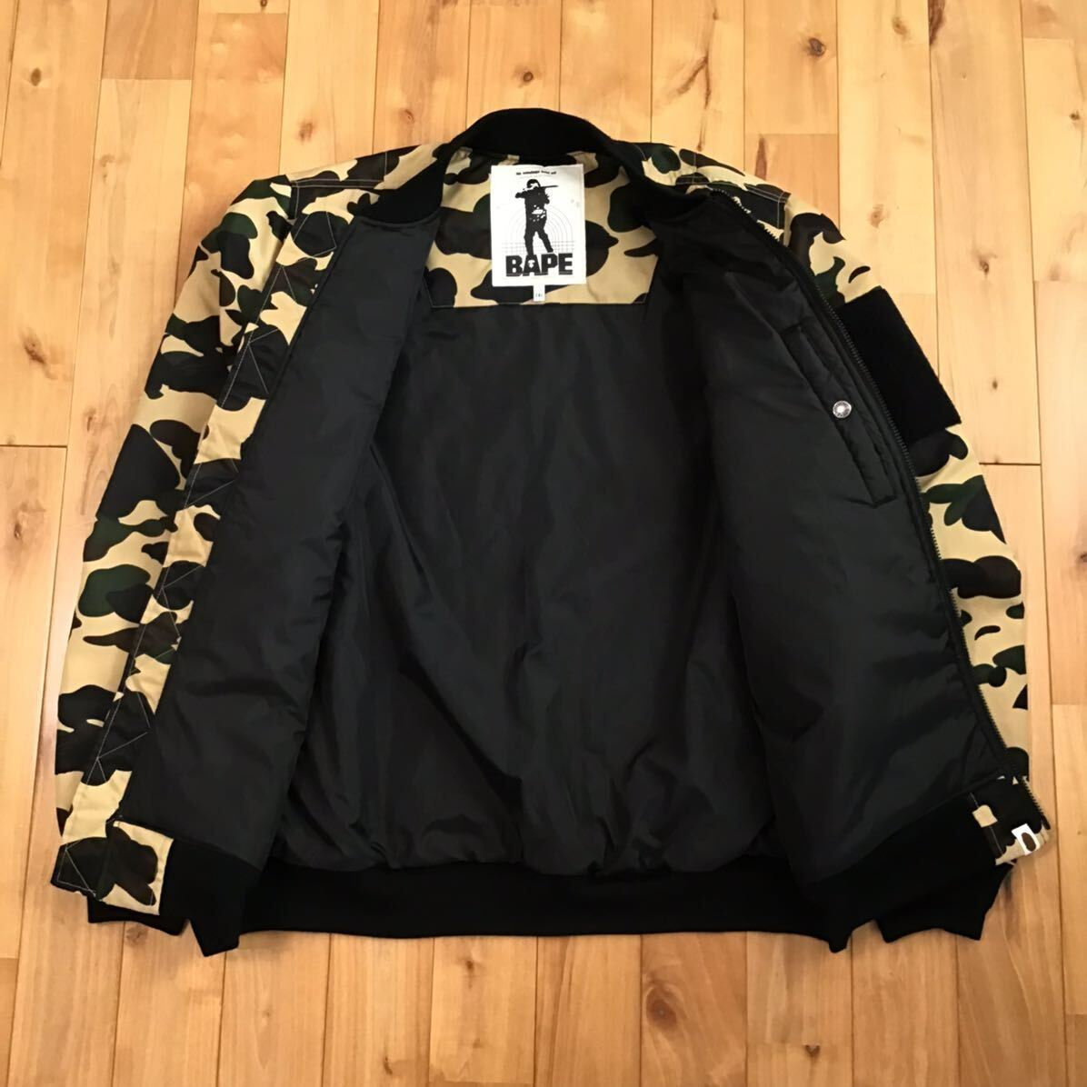 BAPE 迷彩 MA-1ジャケット　アベイシングエイプ　L BAPE 迷彩 MA-1ジャケット アベイシングエイプ L