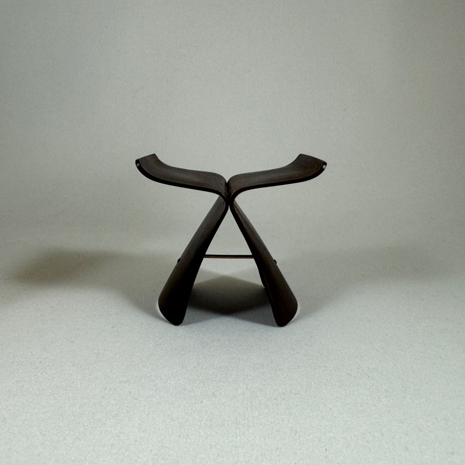 ○[超美品] VITRA 柳宗理 バタフライチェア ミニチュア チェア 置物 ○[超美品] VITRA 柳宗理 バタフライチェア ミニチュア チェア