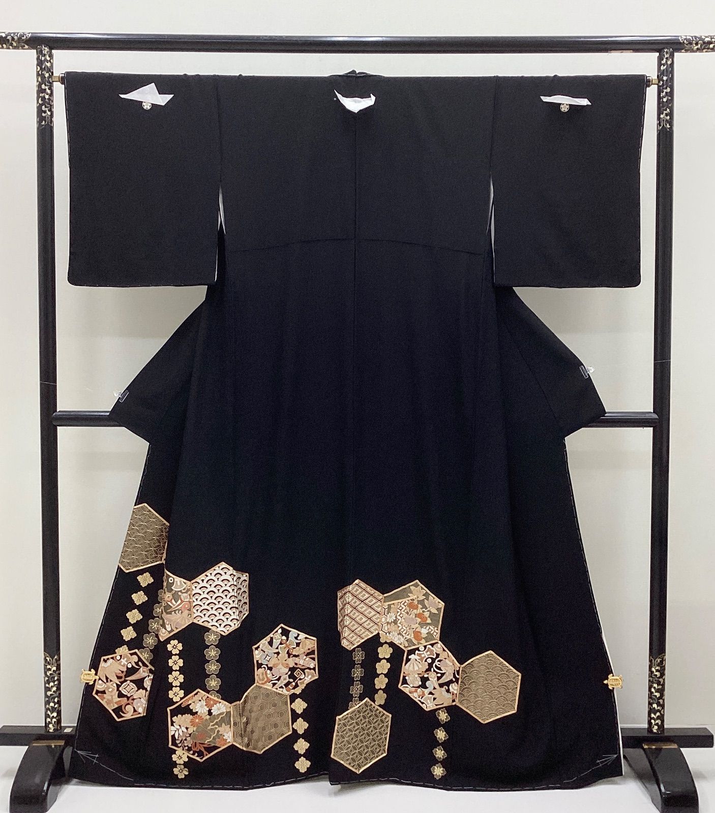 ♥ 袷着物 比翼つき 黒留袖 刺繍 正絹R971