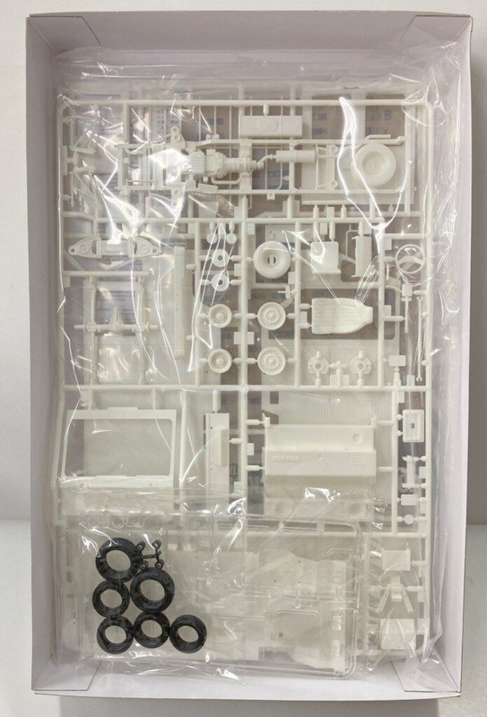 タミヤ 1/24スポーツカーシリーズNo.332 トヨタハイエース