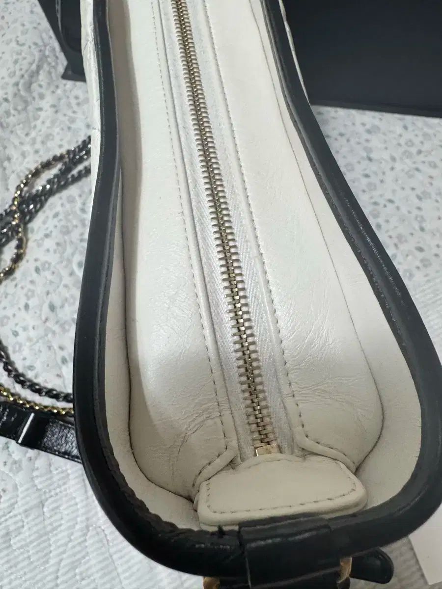 Chanel シャネル ホーボー New Medium 25 ブンダエ DECORATOM_COM_BR