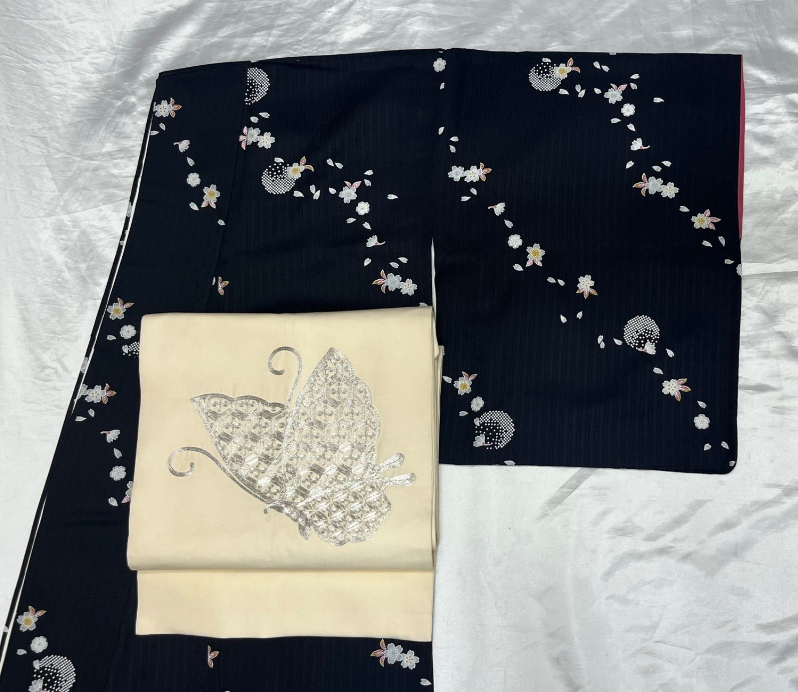 豪華絢爛綺麗華麗美品身丈162cm裄丈69cm黒地桜正絹小紋袷広襟 - メルカリ