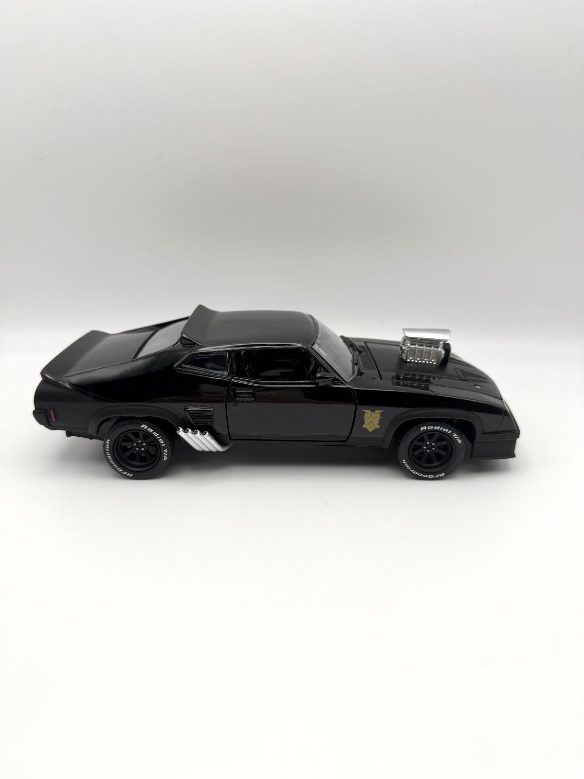 美品】MAD MAX V8インターセプター1/24FORD FALCON XB