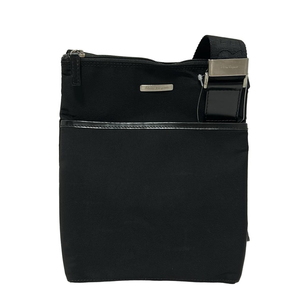 FERRAGAMO|SalvatoreFerragamo サルバトーレフェラガモ ショルダーバッグ - 黒 斜めがけ レザー