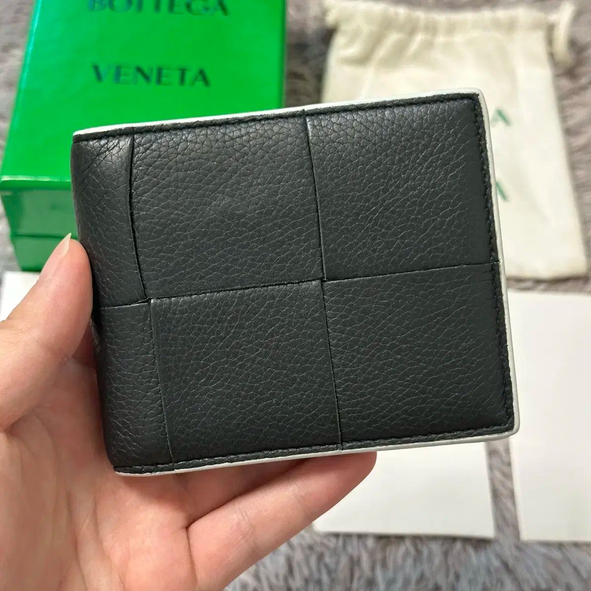 付属品完備 Bottega Veneta(ボッテガヴェネタ) マキシ フラップ
