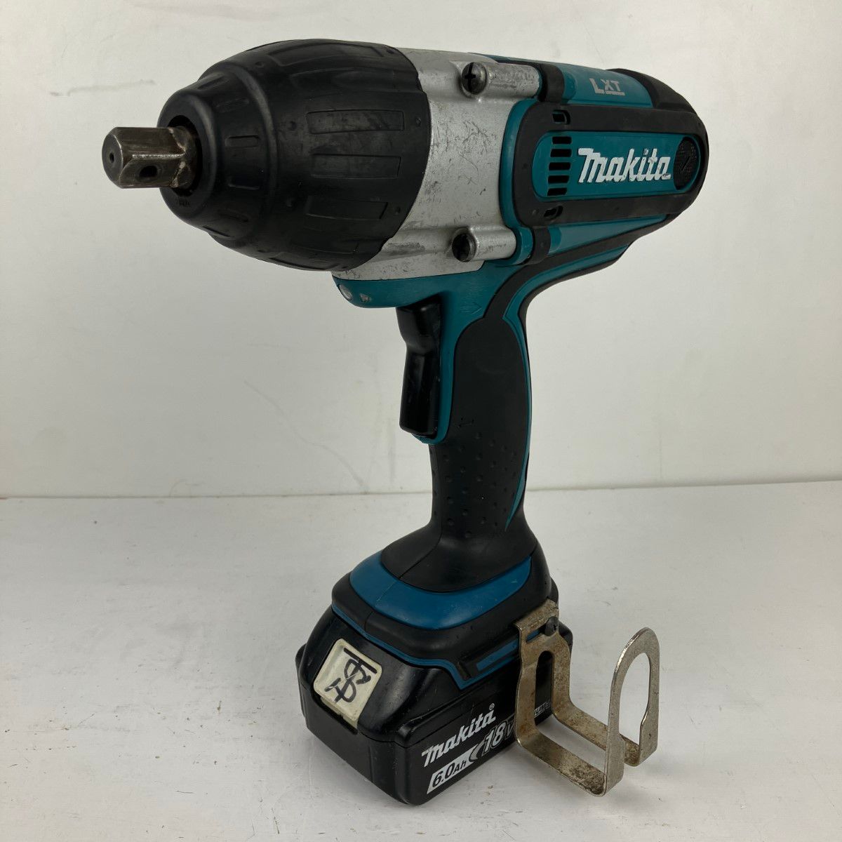 ЗЗMAKITA マキタ 18v 12.7mm 充電式インパクトレンチ バッテリーx1付 TW450D ブルー