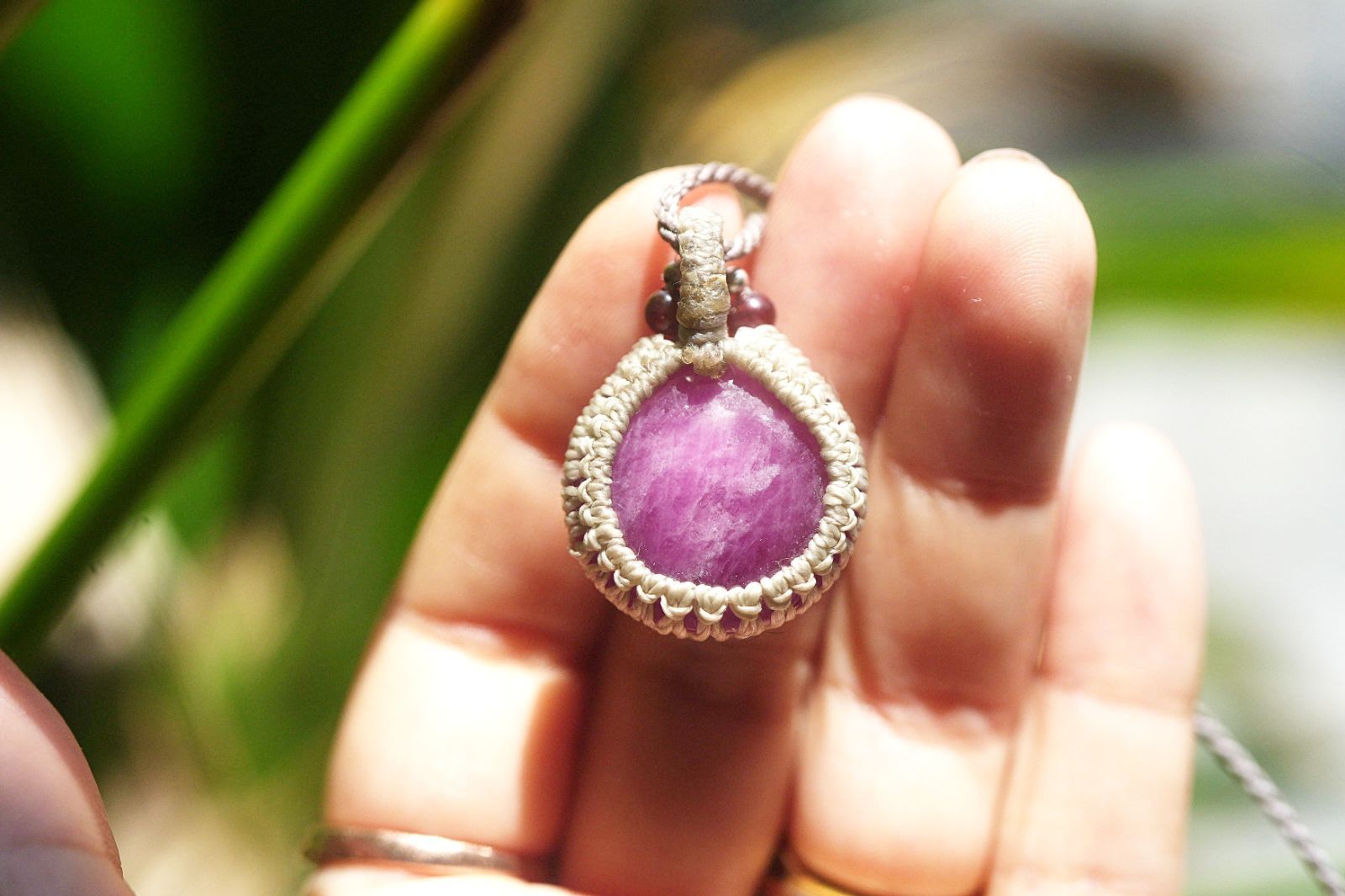 ストア ピンクキャンディ☆ルビー マクラメネックレス 1560