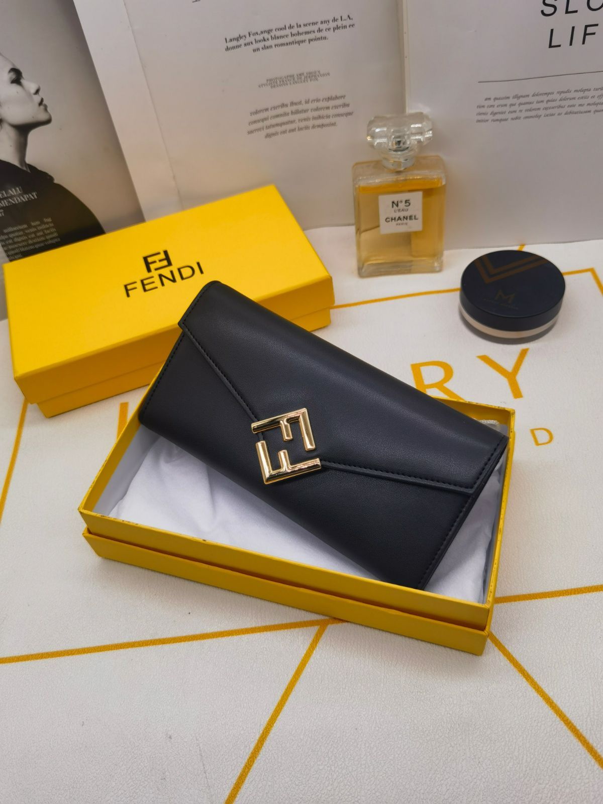 FENDI フェンディFFダイヤモンド☆レザー☆コンチネンタル☆長財布 