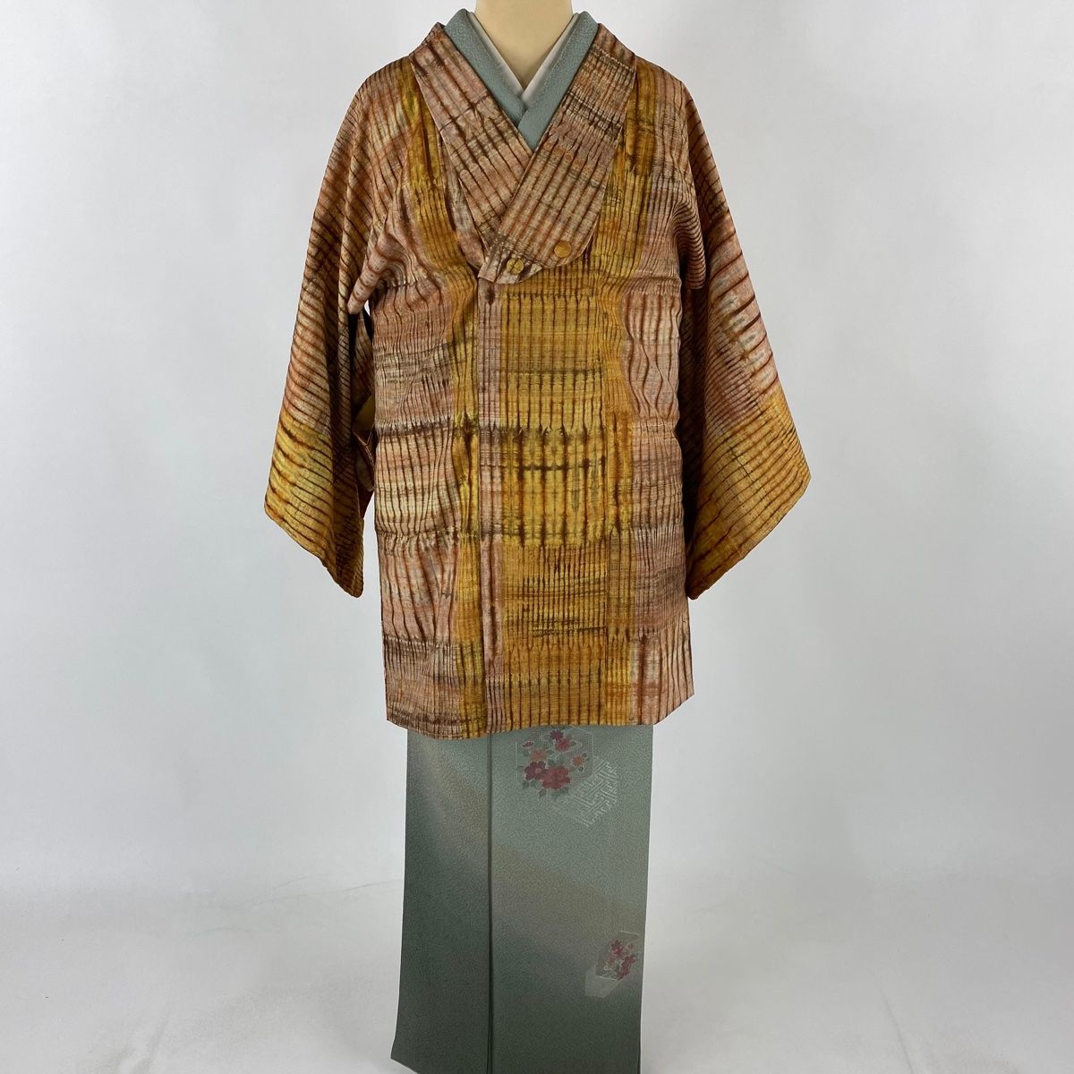 道中着 身丈86cm 裄丈65.5cm M 紬地 和装コート 縞 幾何学模様 道中着 身丈86cm 裄丈65.5cm M 紬地 和装コート 縞 幾何学模様