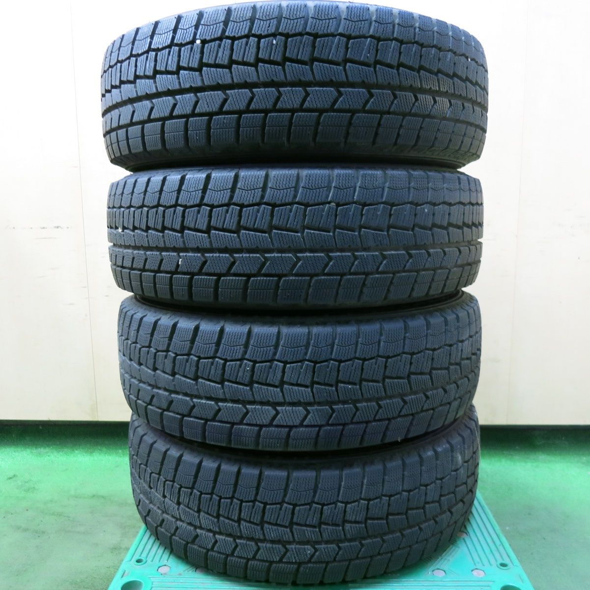バリ溝！21年！9.5分☆スタッドレス 185/65R15 ダンロップ