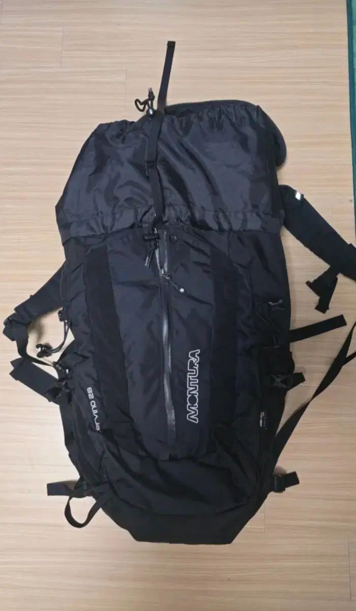 MONTURA モンチュラ 62 OLIVIA 28 登山リュック ブラック