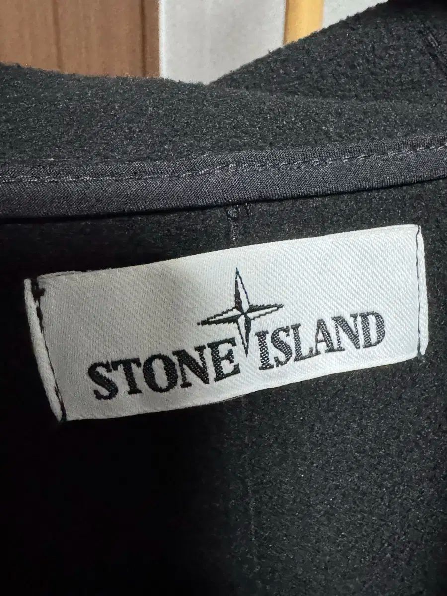 M ） STONE ISLAND(ストーンアイランド) ソフトシェル 黒