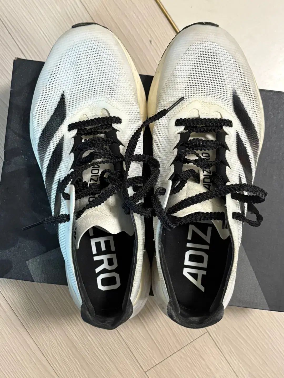 adidas アディダス