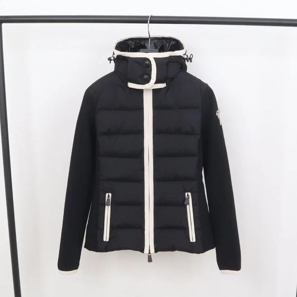 MONCLER(モンクレール) グルノーブル ニット セーター MONCLER(モンクレール) グルノーブル ニット セーター