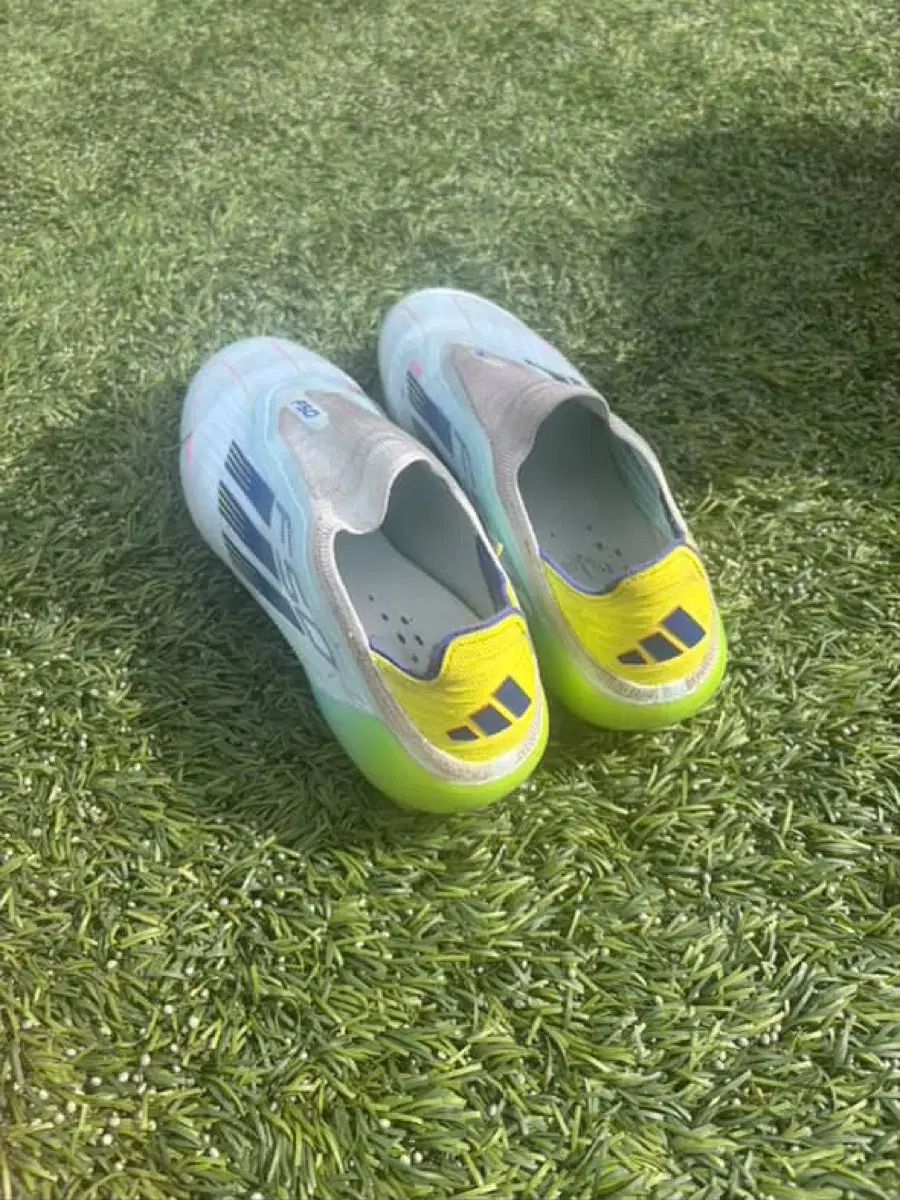 f50 サッカーシューズ