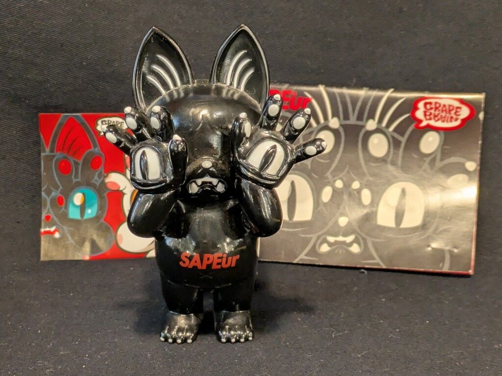 GRAPE BRAIN ジゴクネコ おにぎり SAPEur 別注 - メルカリ