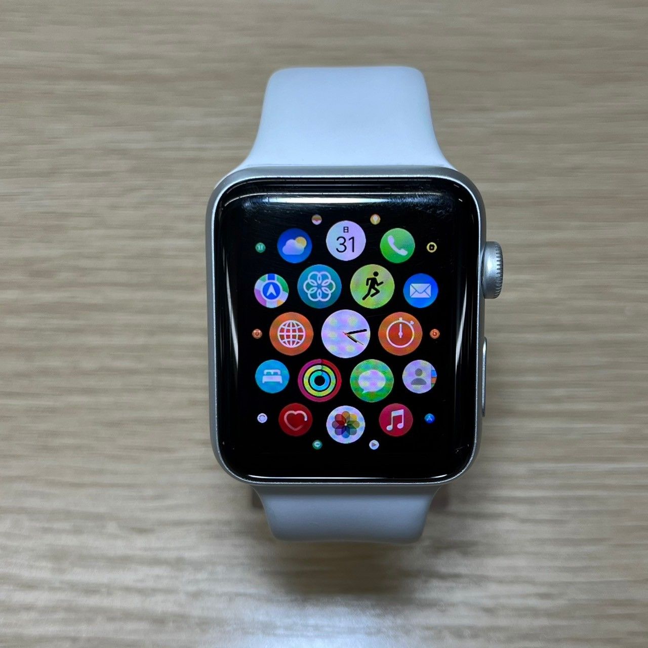 Apple Watch シルバー本体 seri 3（Apple Watch Series 3 GPS+