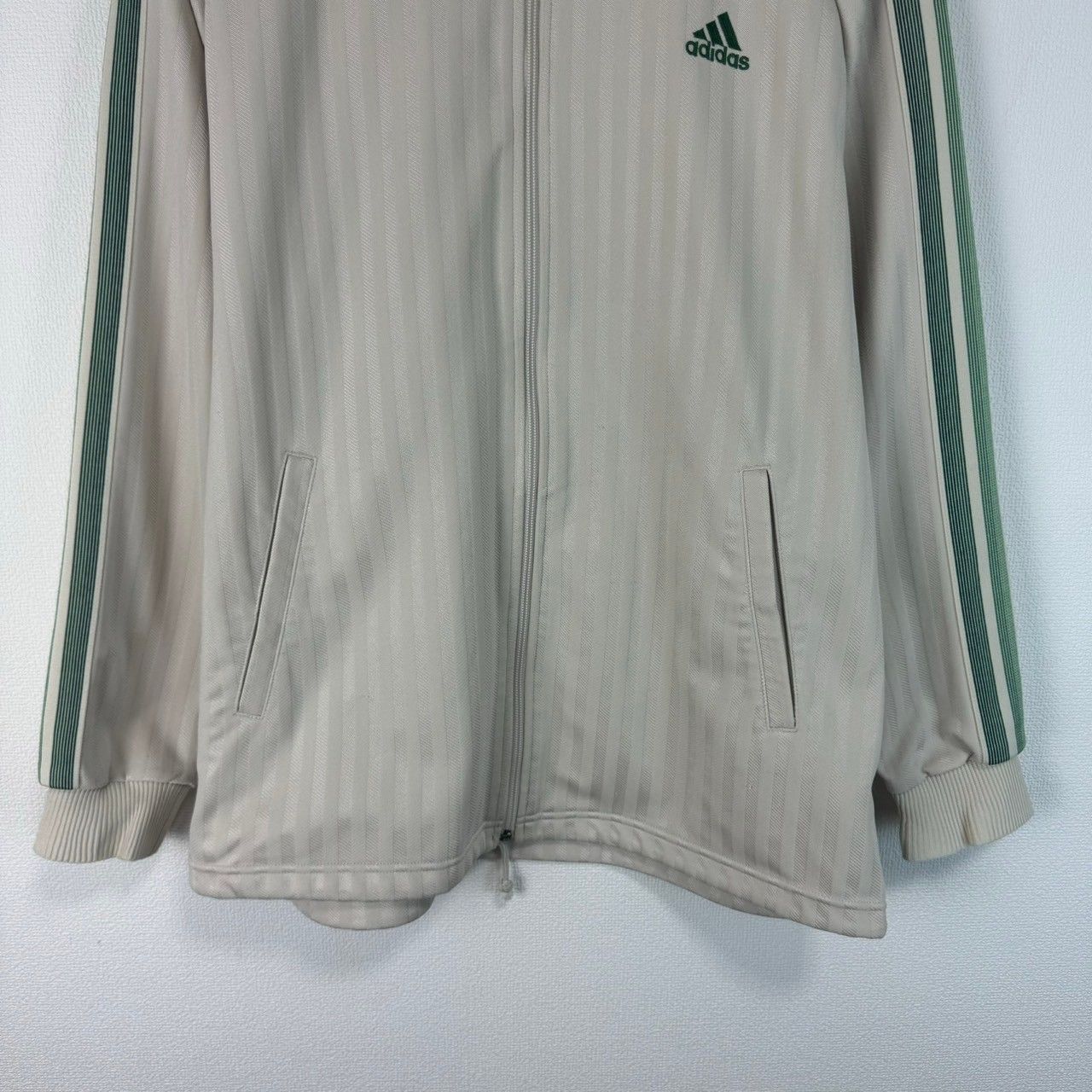 adidas アディダス　ハイネック　3ストライプ　トラックジャージ　古着 adidas アディダス ロゴ刺繍 3ストライプ ハイネック トラック