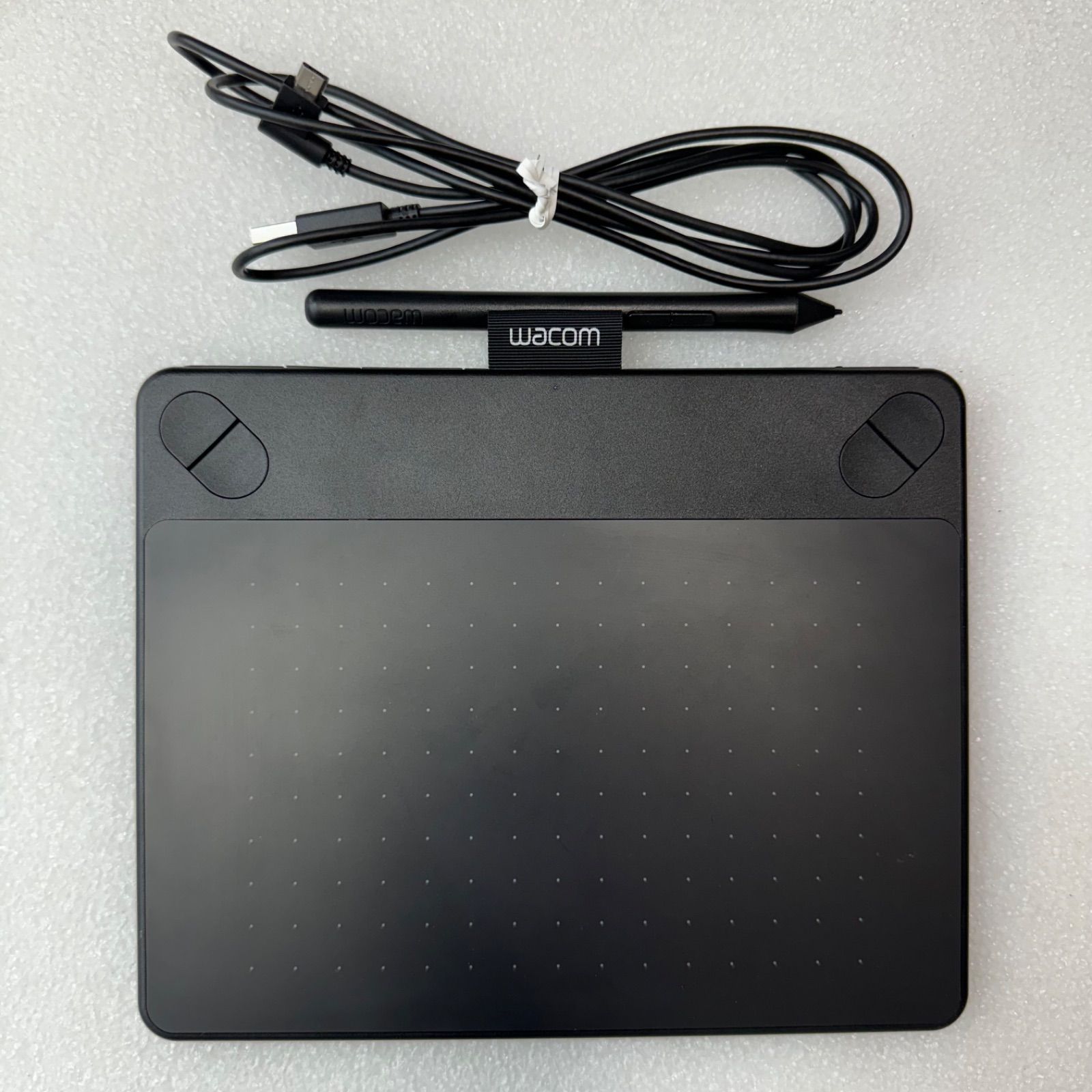 【933731】WACOM Intuos Comic small CTH-490/K1 ペンタブレット