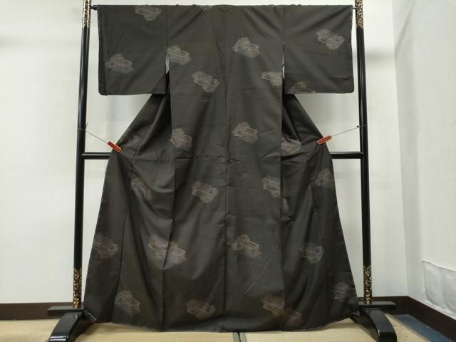 平和屋着物●本場大島紬　地空き　陶器文　正絹　逸品　CAAZ3523yc 平和屋着物○本場大島紬 7マルキ 地空き 文箱花文 正絹 逸品 未使用