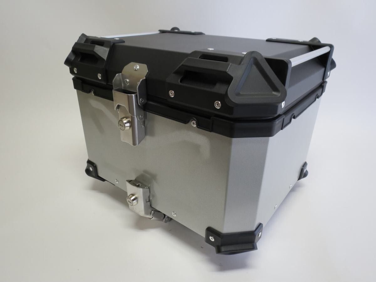 豊潤な W800 W650 W400 全年式 キャリア - 45Lリアボックス黒銀