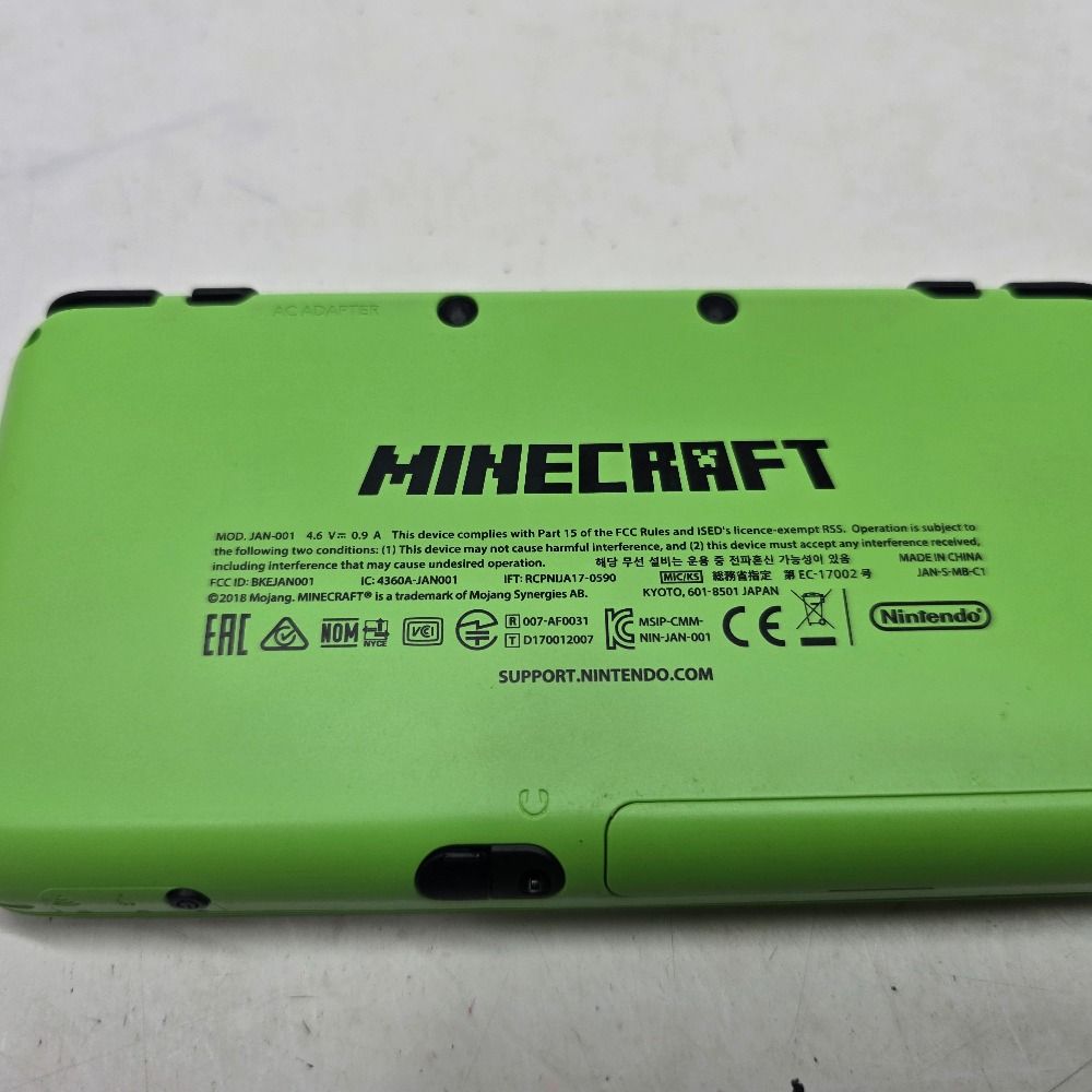 01w-3846 〇 Nintendo New 2DS LL マインクラフト Minecraft 