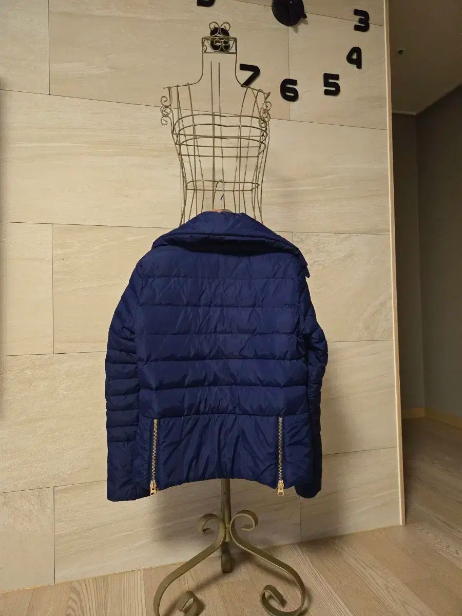 モスキーノ レディース