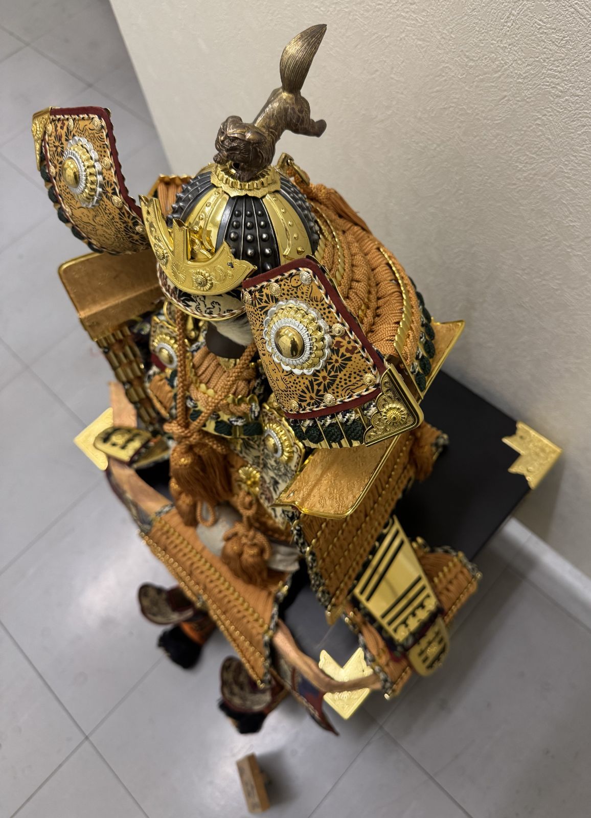 【早い者勝ち】五月人形 武将兜 豪華な金具　こどもの日 早い者勝ち】五月人形 武将兜 豪華な金具 こどもの日 おしゃれな本