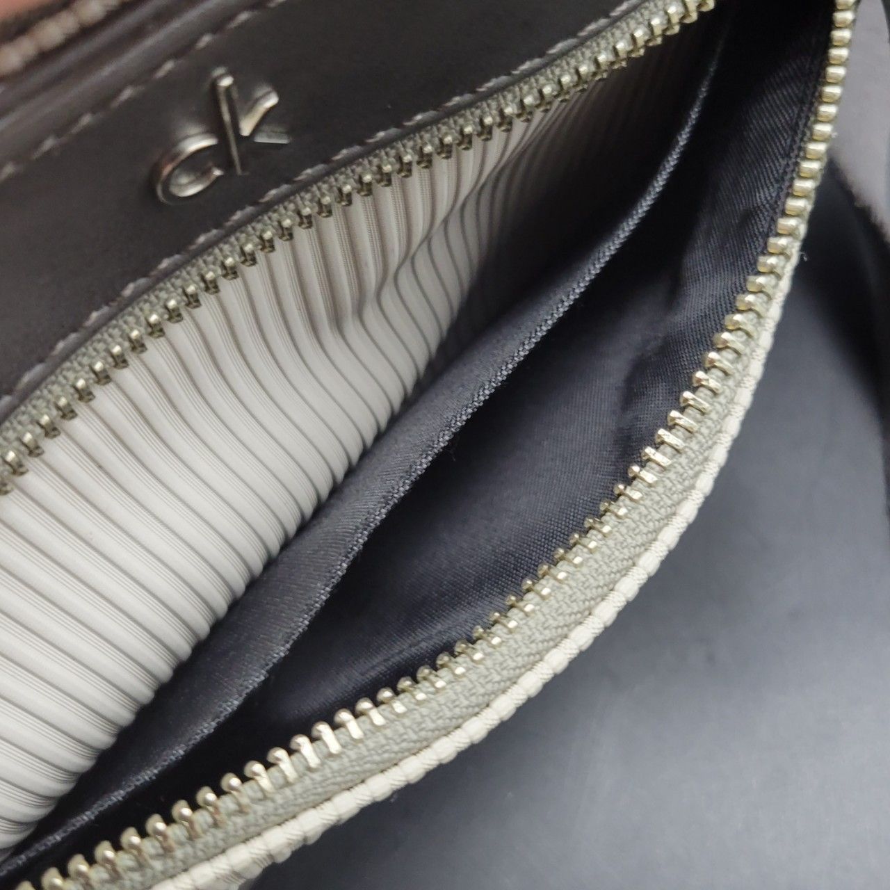 カルバンクラインIKETEI　黒ショルダーバッグ Yahoo!オークション - 【定価2万8600円】新品 CK カルバン