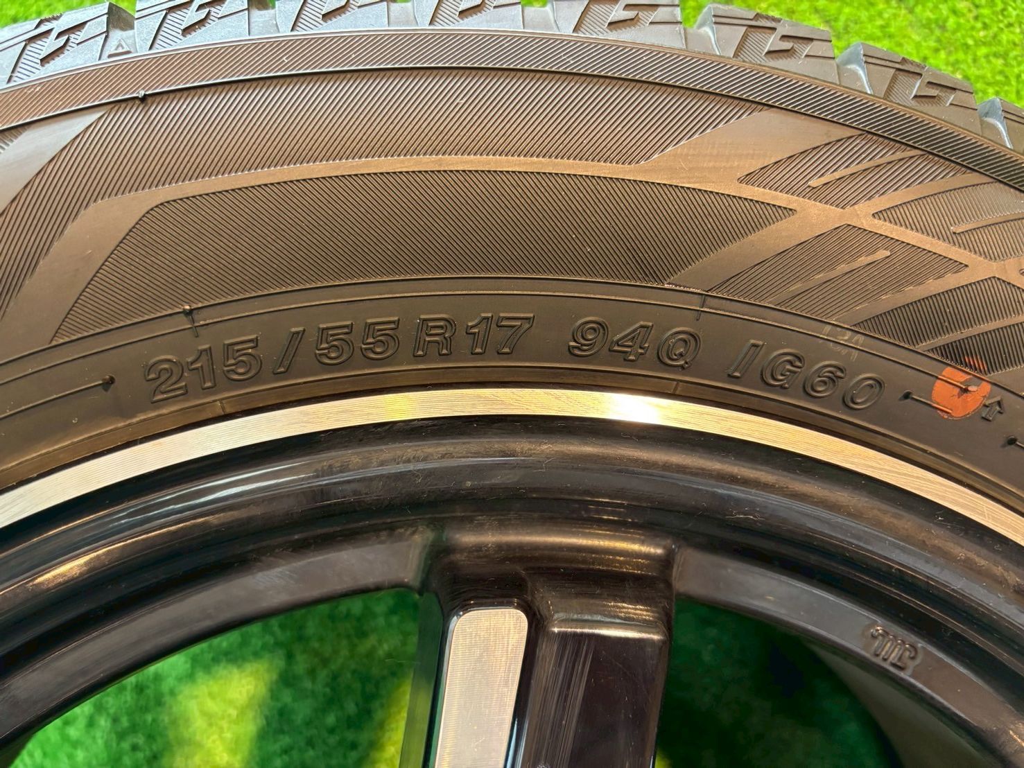 55R17 み