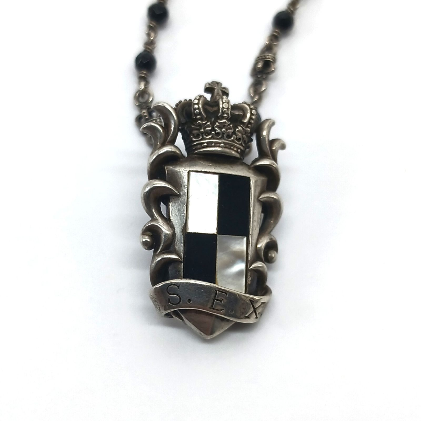 JUSTIN DAVIS ジャスティンデイビス ペンダント SEX シールド トライバル クラウン 白蝶貝 オニキス Silver 925 SPJ 533 ネックレスチェーン付き