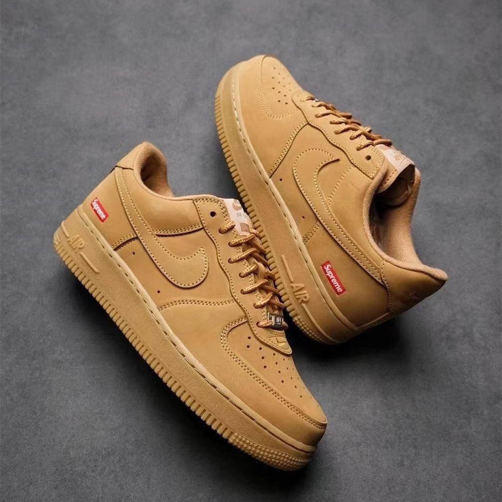 新品未使用 ナイキ Nike Air Force 1 Low Supreme DN1555-200 スニーカー