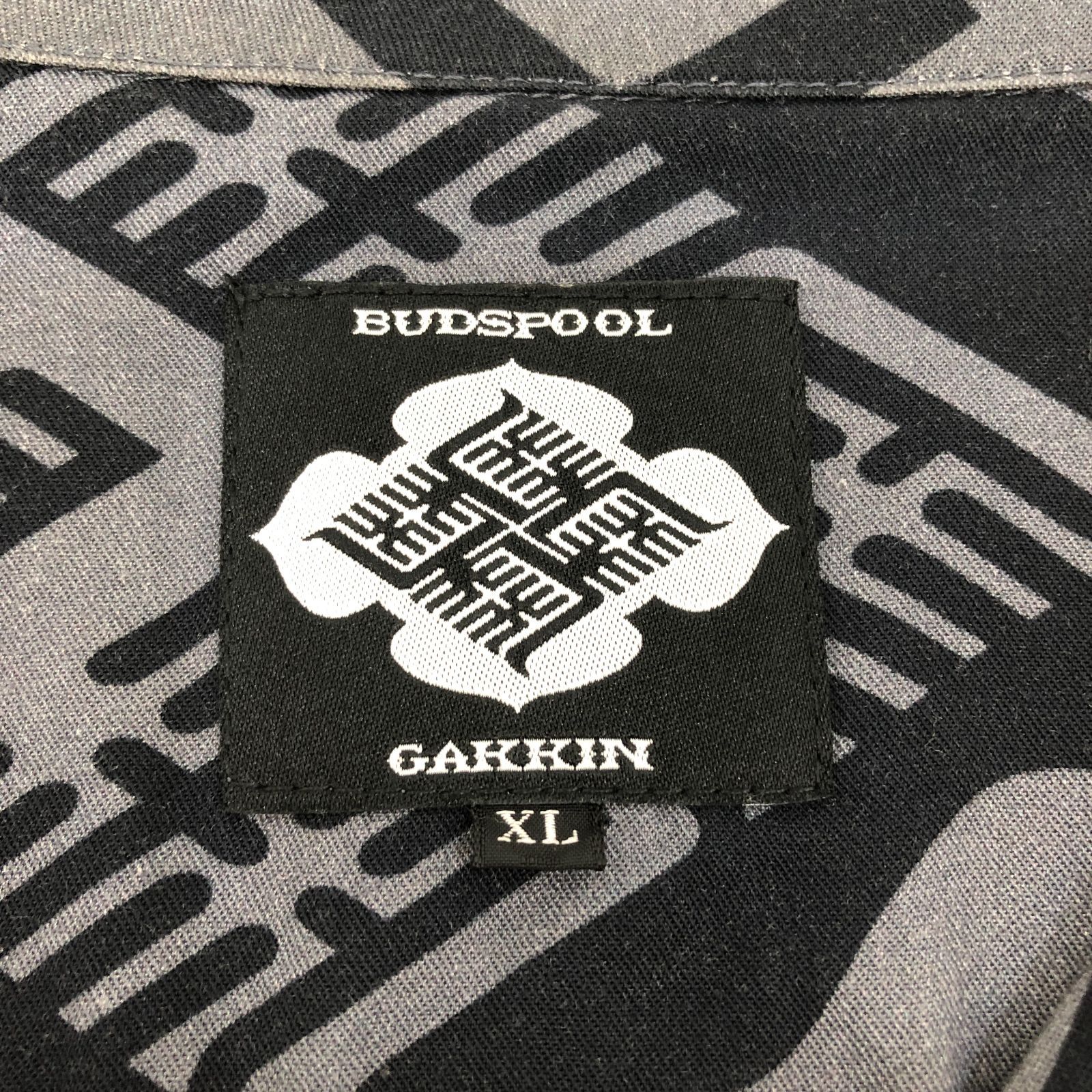 BUDSPOOL GAKKIN 花罰家紋 アロハシャツ L 刺繍 豪華 黒. GAKKIN BUDSPOOL 花罰家紋 OPEN COLLAR SHIRT L - メルカリ