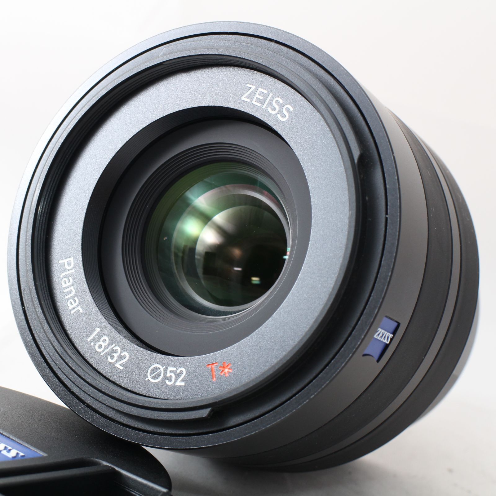 ☆美品☆ カールツァイス Carl Zeiss 単焦点レンズ Touit 1.8/32 Xマウント