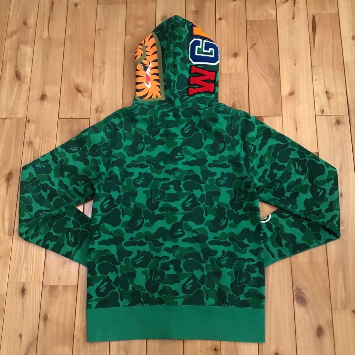 渋谷限定 BAPE camo シャークパーカー shark ベイプ ape 迷彩 - メルカリ