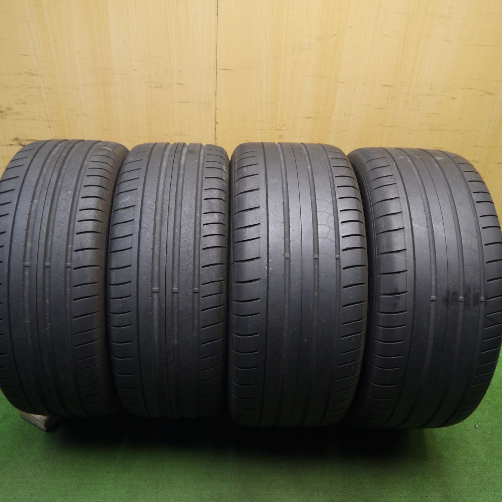 キレイ☆ポルシェ 981 ケイマン 純正 235/45R18 265/45R18 ダンロップ 