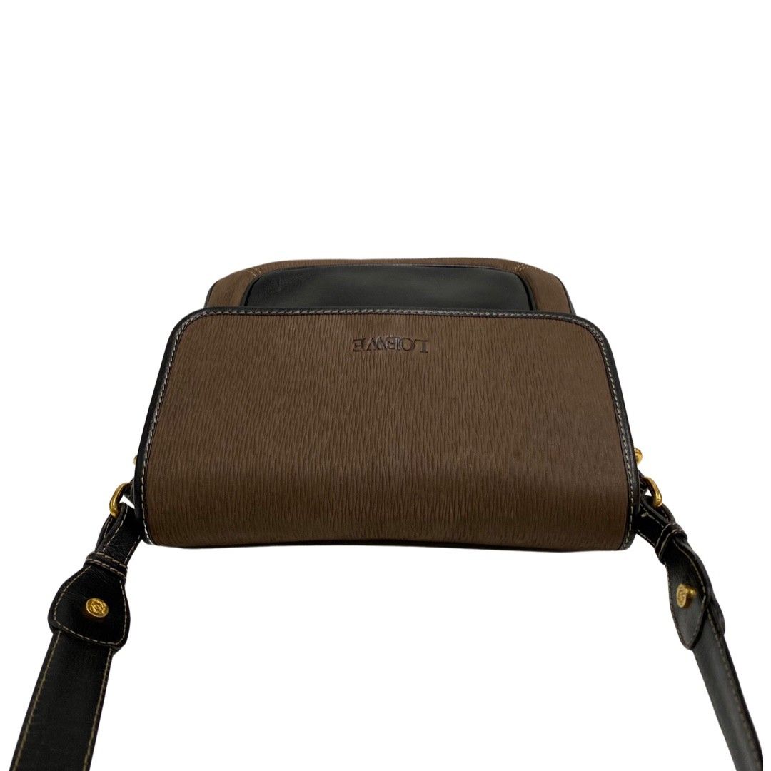 極美品■ロエベ　ベラスケス　ショルダーバッグ　本革　ツイスト金具　クロスボディ 極美品□ロエベベラスケスショルダーバッグ本革ツイスト金具クロスボディ