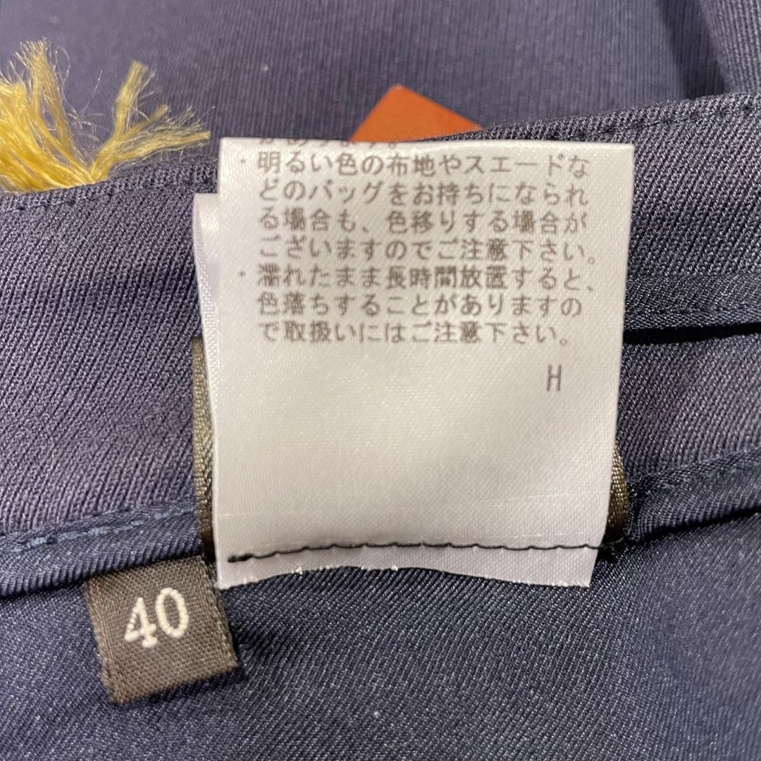 ストレッチ素材 スリムテーパード