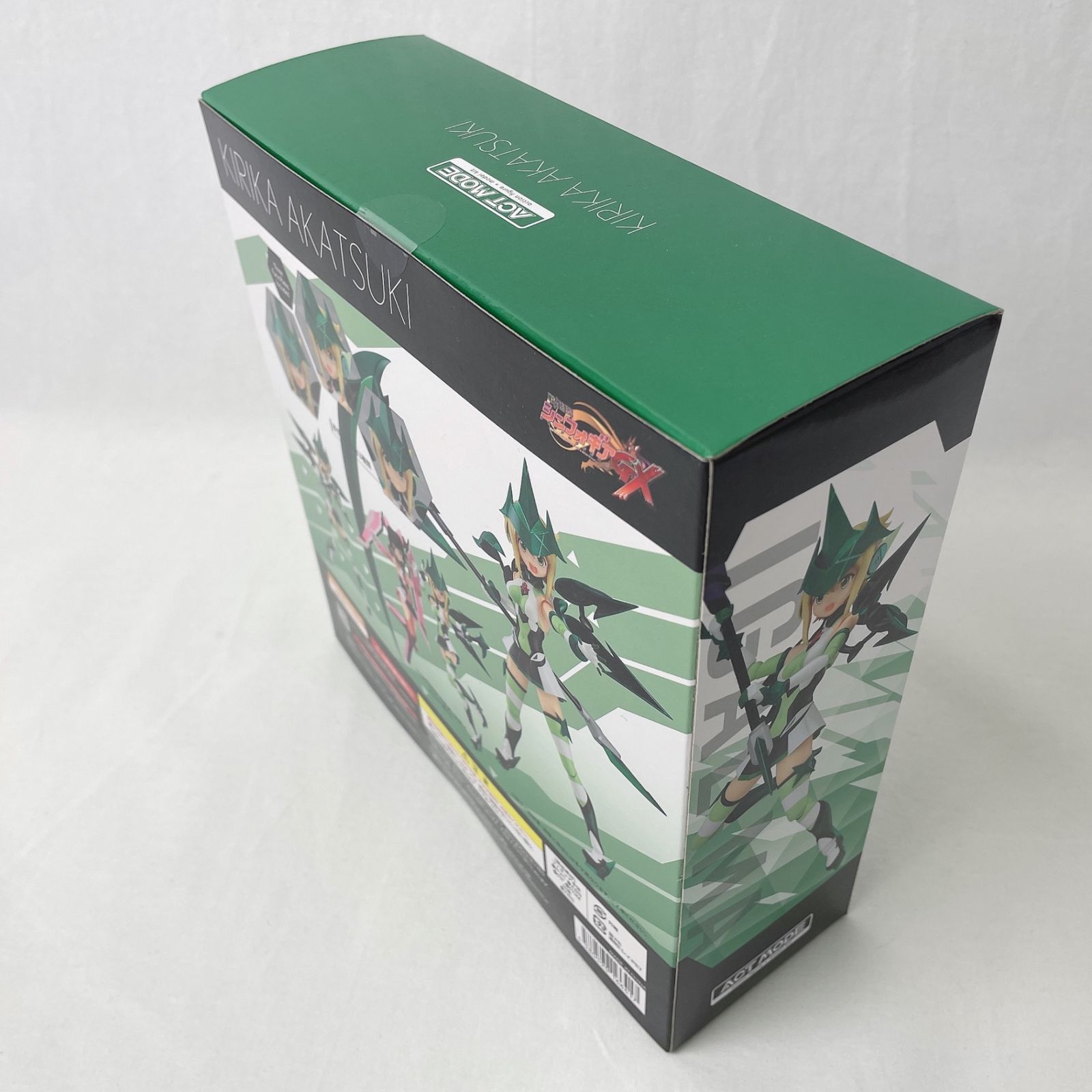 アクションフィギュア＆組み立て式プラスチックモデル