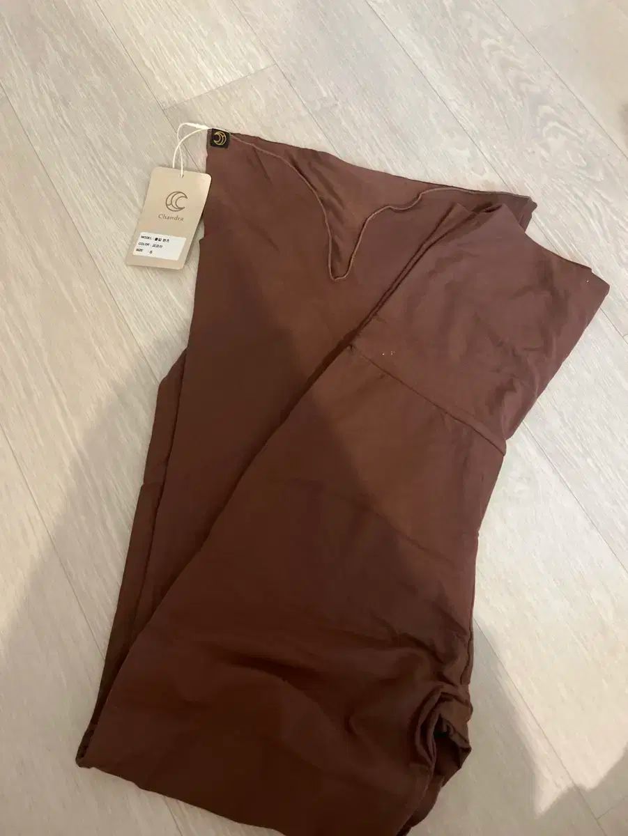 チャンドラ チューリップ パンツ ココア