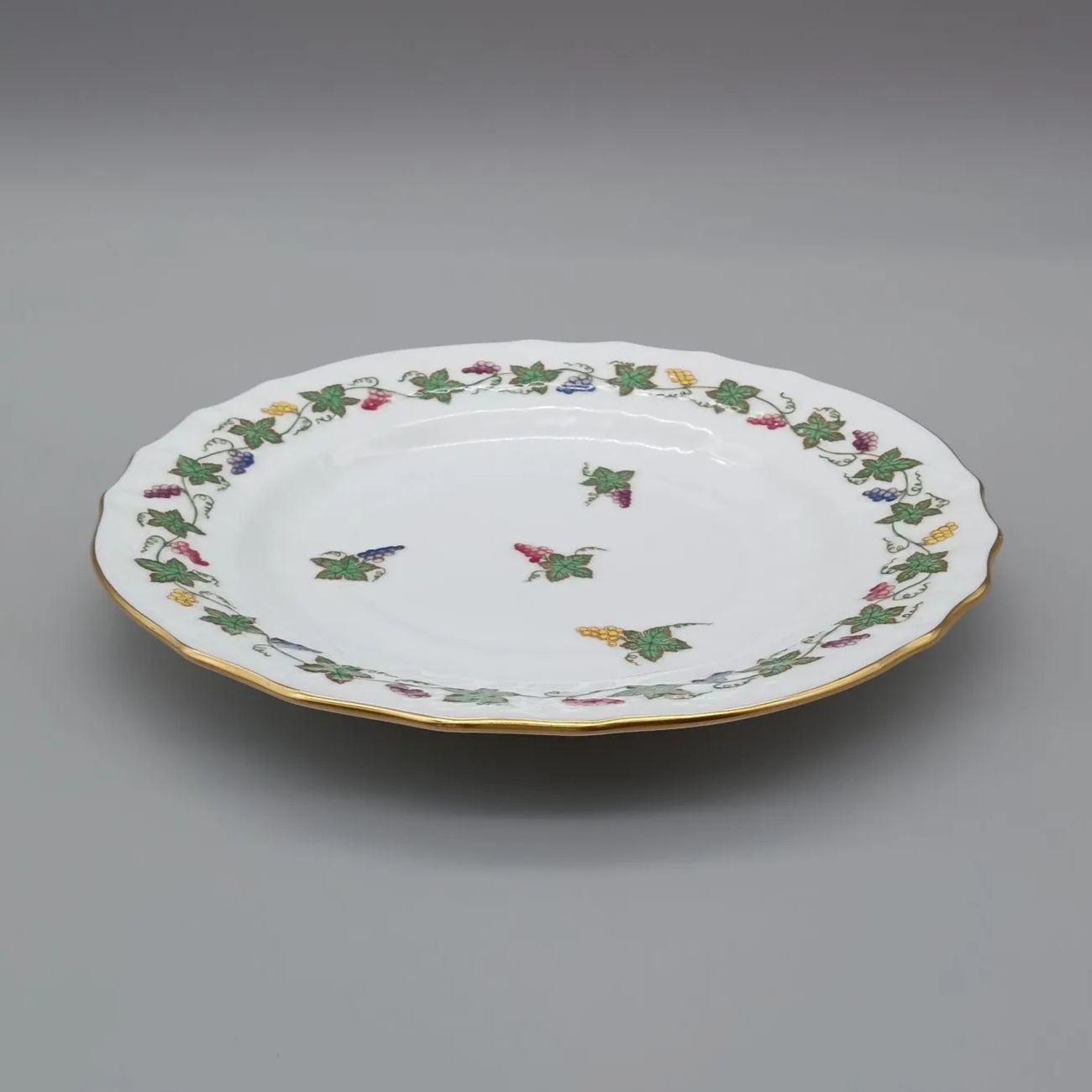 ヘレンド プレート 16cm パン皿 ワインリーブ SZGV 多彩色 1枚 - メルカリ