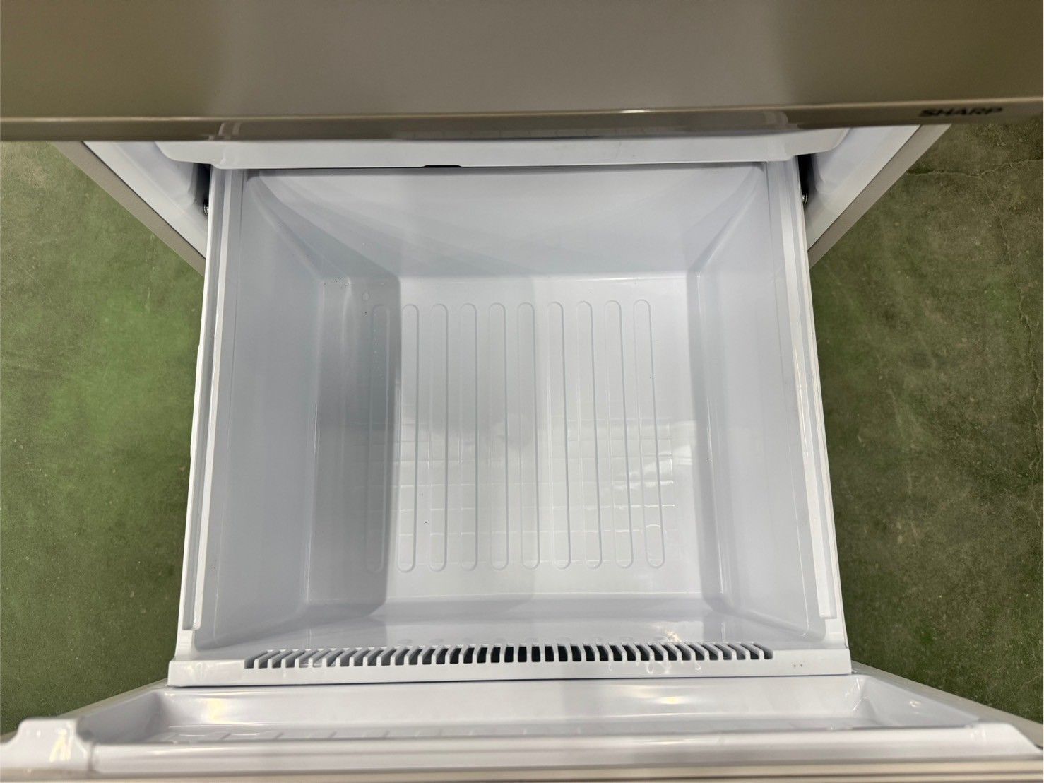 大阪送料無料☆3か月保障付き☆冷蔵庫☆シャープ☆2ドア☆2019年☆SJ