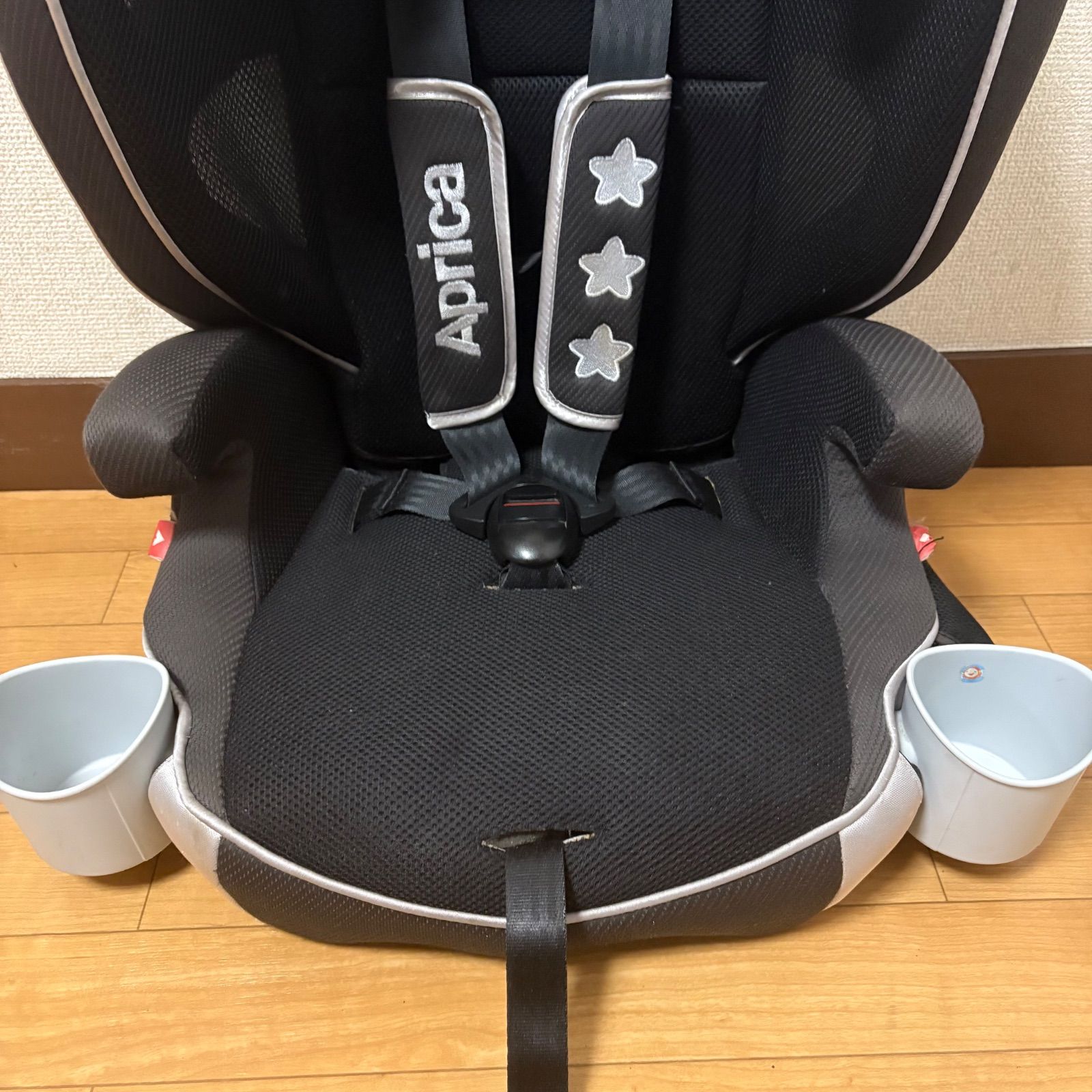 「美品」Aprica エアグルーヴ チャイルド＆ジュニアシート ブラック Amazon.co.jp: Aprica(アップリカ) チャイルド&ジュニアシート