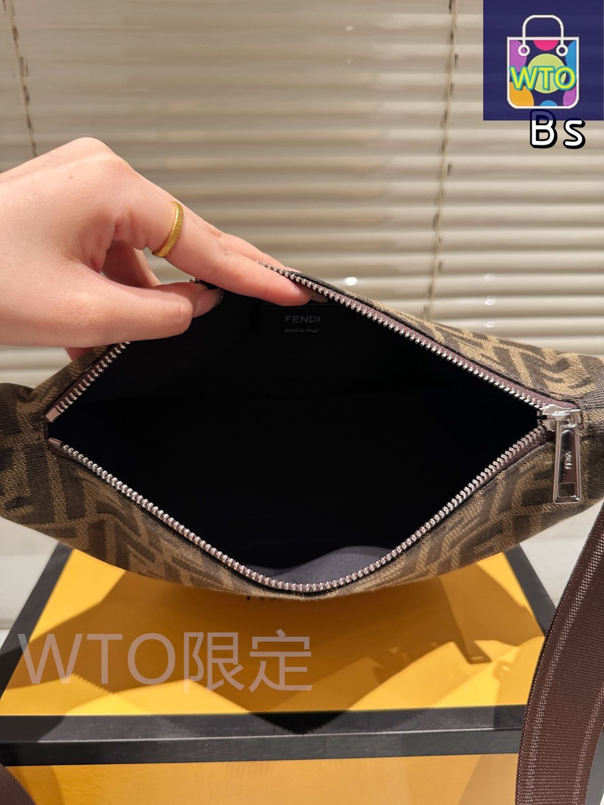 今日特価】Fendi フェンディ 新作クロスボディバッグ 360度死角