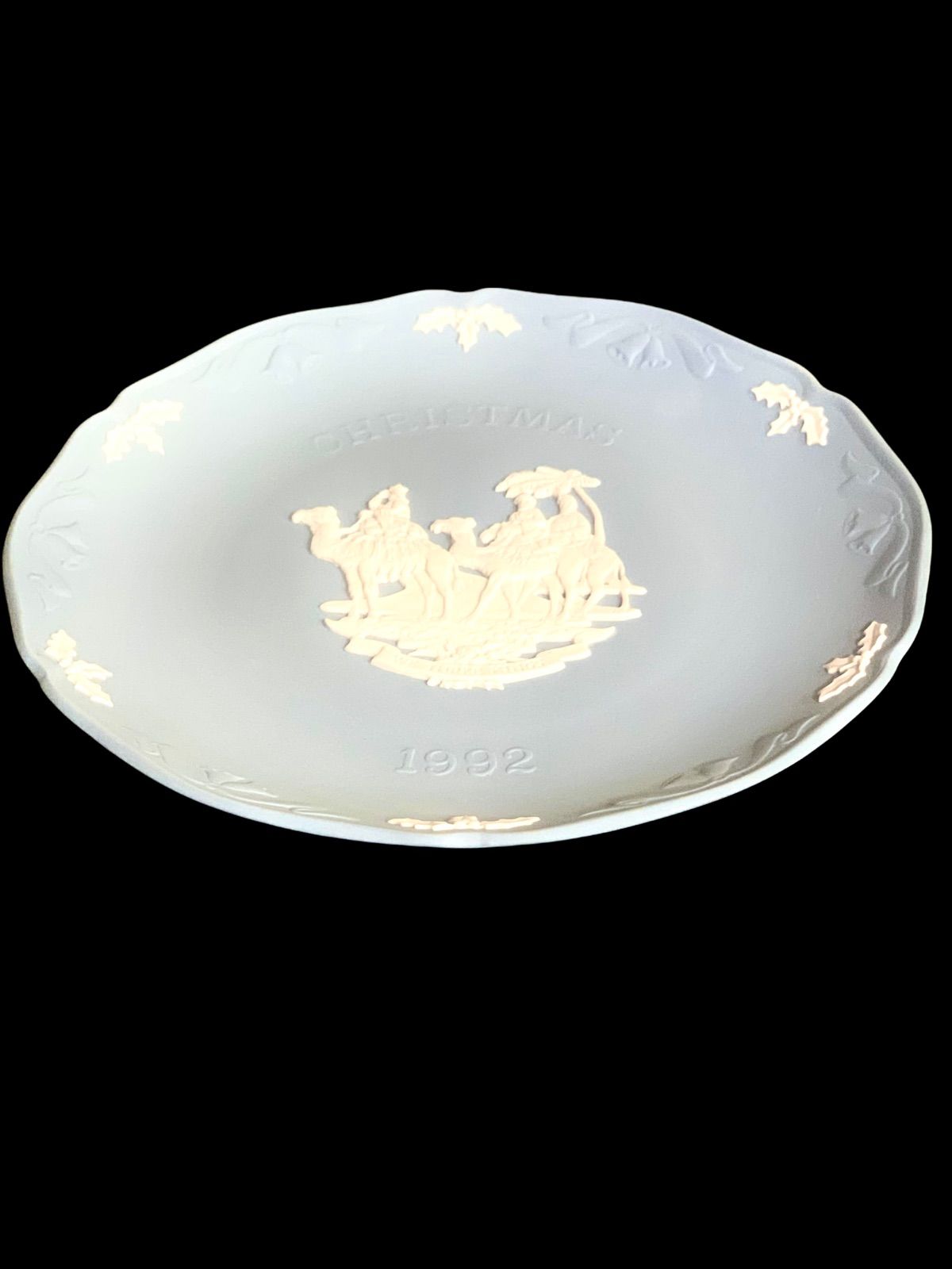  ウエッジウッド　1992年 クリスマスプレート 　ジャスパー WEDGEWOOD ウェッジウッド ジャスパー クリスマスプレート 1992 - メルカリ