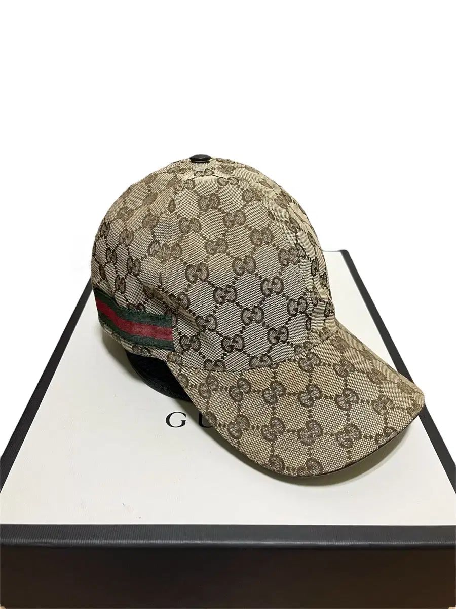 L59 GUCCI(グッチ) GG 署名 オリジナル ボールキャップ