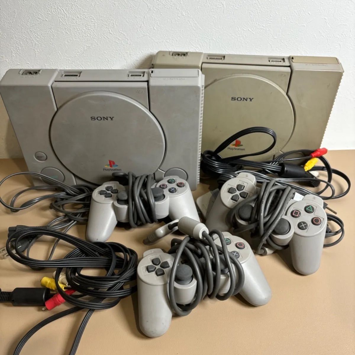 初代プレイステーション(PS1) ×2 コントローラー×3 - メルカリ