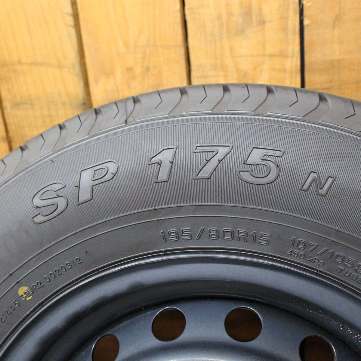 新車外し 200系 ハイエース 純正 15インチ 195 80 15 ダンロップ ハイエース 200系 純正 15インチ 2022年製 新車外し ダンロップ