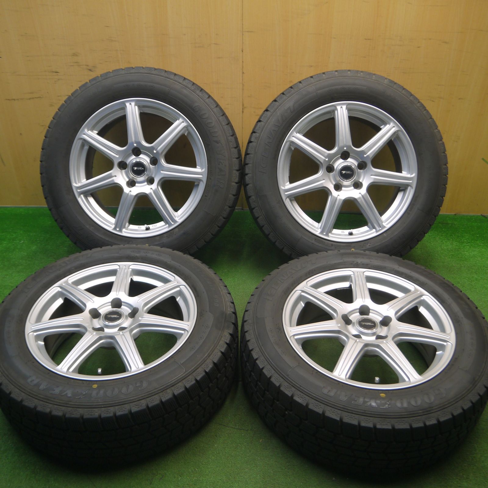[送料無料] バリ溝！23年！キレイ！9.5分以上スタッドレス 225/60R17 グッドイヤー アイスナビ7 TOPRUN トップラン 17インチ PCD114.3/5H5022611Hス